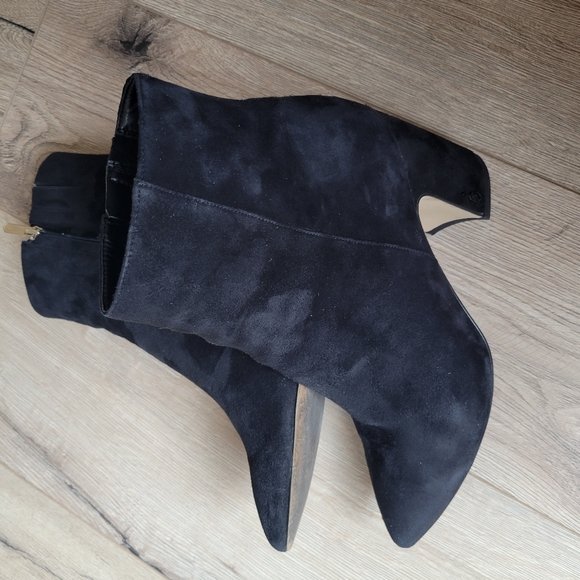 Sam Edelman Hilty, Black Suede Booties, Size 9.5 - Picture 9 of 16